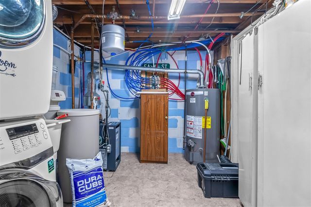 207 Maumee Street, Jonesville, MI 49250