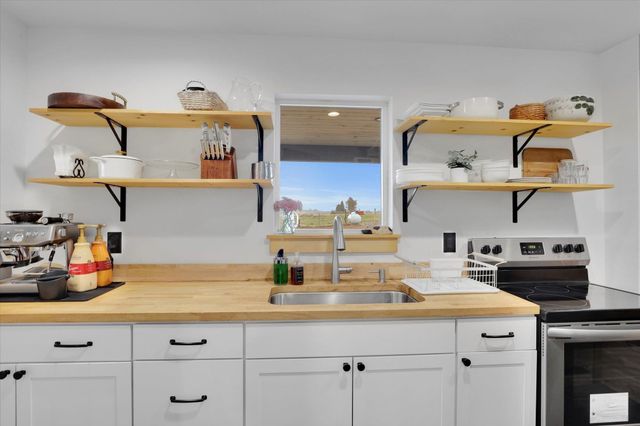 14414 S Stangland Rd, Cheney, WA 99004