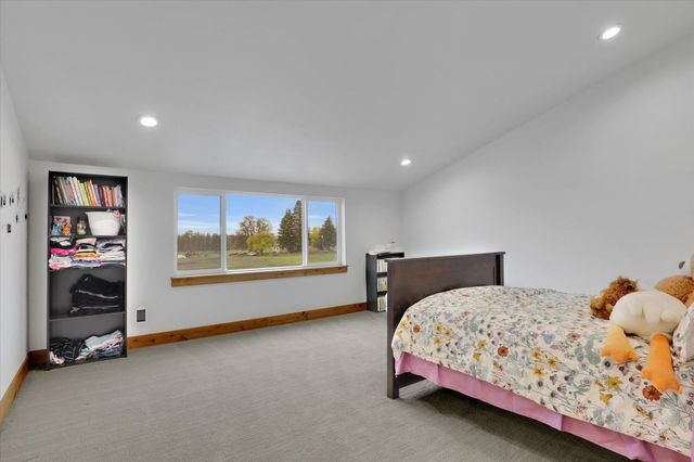 14414 S Stangland Rd, Cheney, WA 99004