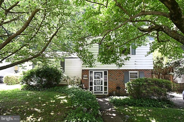 8906 ALICIA ST, Philadelphia, PA 19115