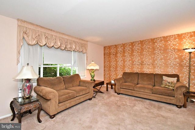 8906 ALICIA ST, Philadelphia, PA 19115
