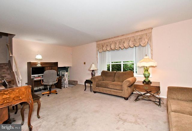 8906 ALICIA ST, Philadelphia, PA 19115