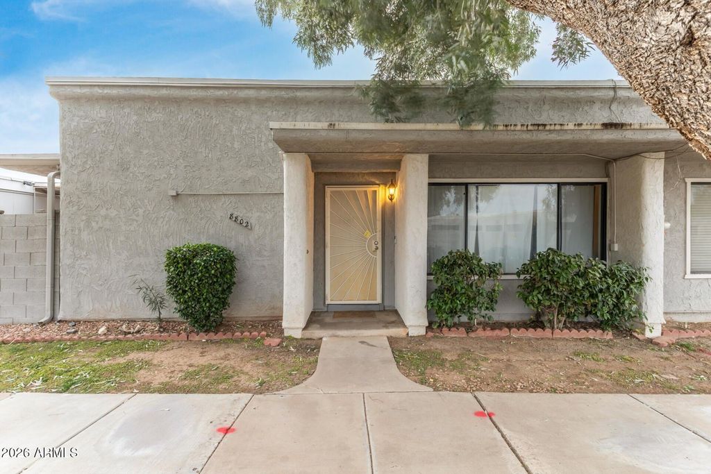 8802 N NEW WORLD Drive, Glendale, AZ 85302 — exterior