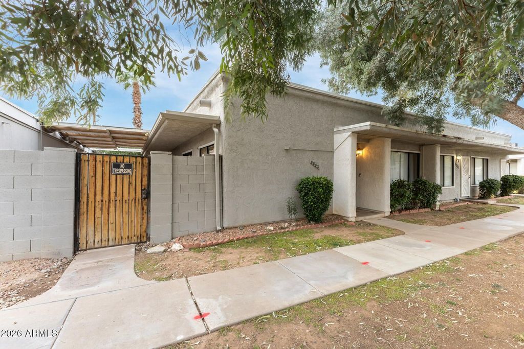 8802 N NEW WORLD Drive, Glendale, AZ 85302 — photo 2