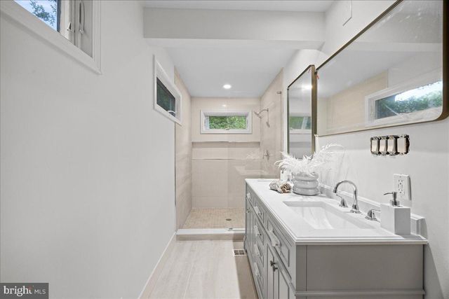 34 MOUNT AIRY, Egg Harbor Township, NJ 08234