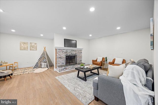 34 MOUNT AIRY, Egg Harbor Township, NJ 08234