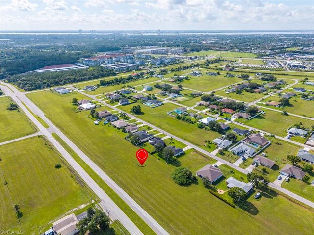 2142 Diplomat PKWY E, Cape Coral, FL 33909