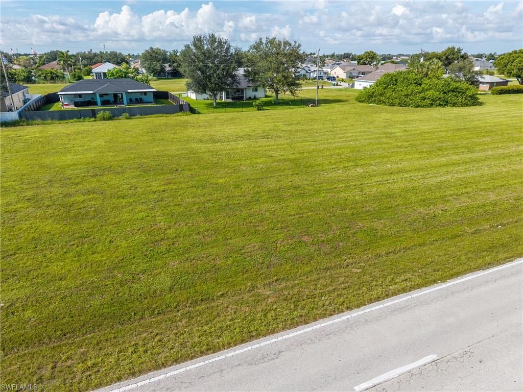 2142 Diplomat PKWY E, CAPE CORAL, FL 33909 — photo 5