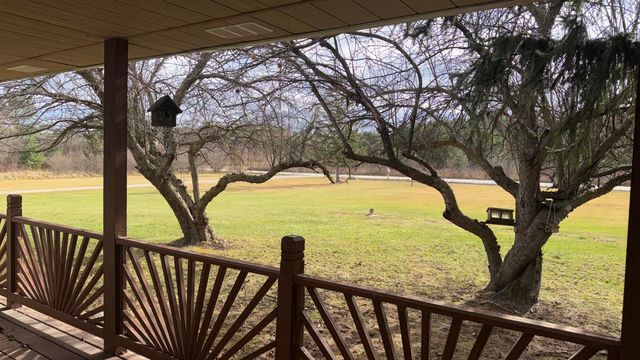 8488 Beard Road, Avoca, MI 48006