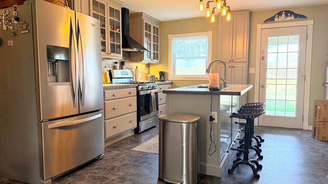 8488 Beard Road, Avoca, MI 48006