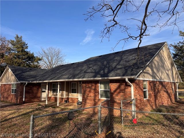 39803 Cedar Hill Circle, Howe, OK 74940