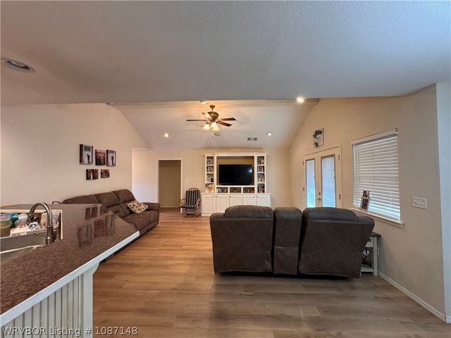 39803 Cedar Hill Circle, Howe, OK 74940