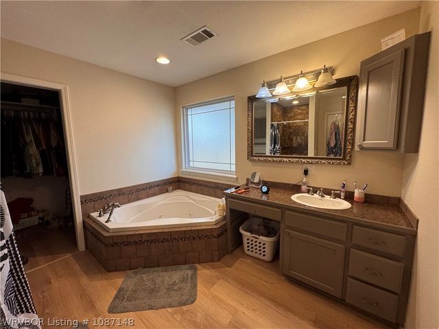 39803 Cedar Hill Circle, Howe, OK 74940