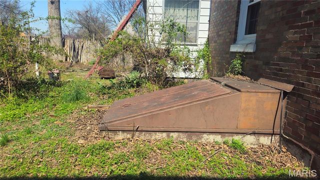 135 S Main, Ste Genevieve, MO 63670