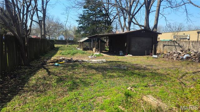 135 S Main, Ste Genevieve, MO 63670