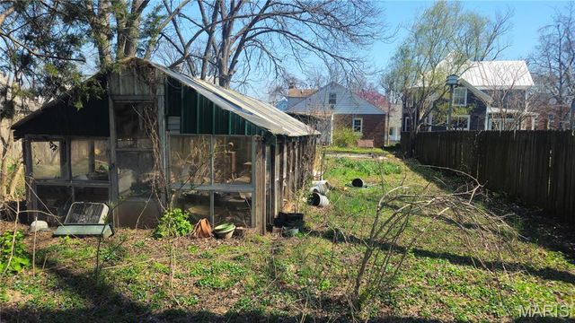 135 S Main, Ste Genevieve, MO 63670