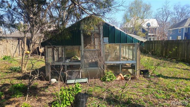 135 S Main, Ste Genevieve, MO 63670