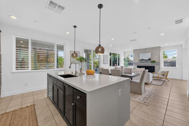 4461 Silver Ivy St, Sacramento, CA 95834
