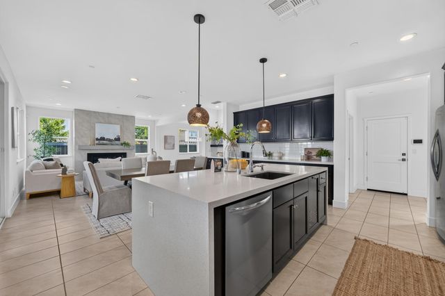 4461 Silver Ivy St, Sacramento, CA 95834