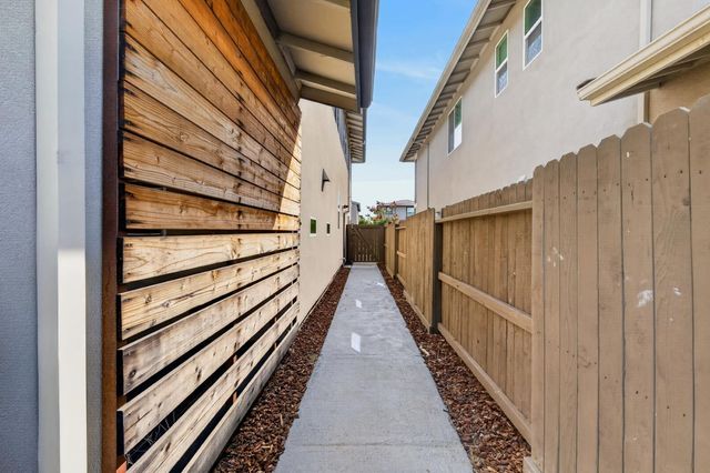 4461 Silver Ivy St, Sacramento, CA 95834