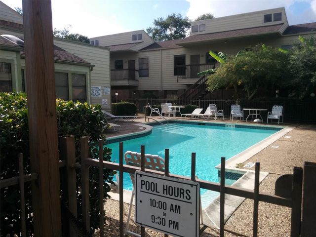 7901 Cambridge Street 68, Houston, TX 77054