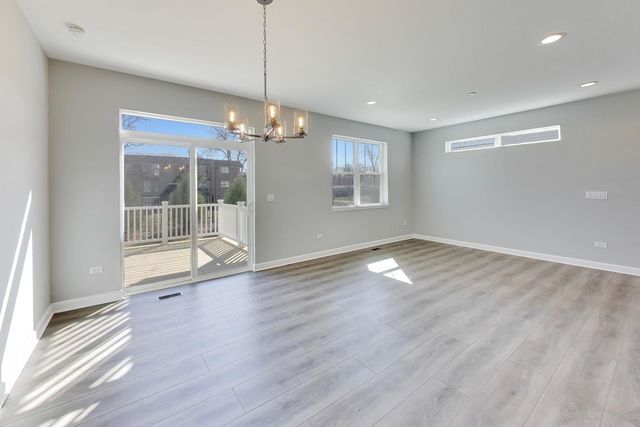 377 Masters Drive, Addison, IL 60101