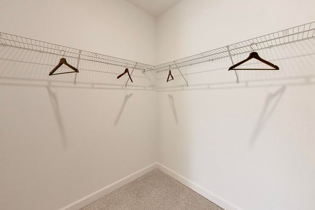 377 Masters Drive, Addison, IL 60101