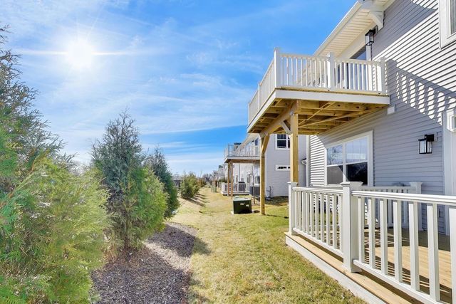 377 Masters Drive, Addison, IL 60101