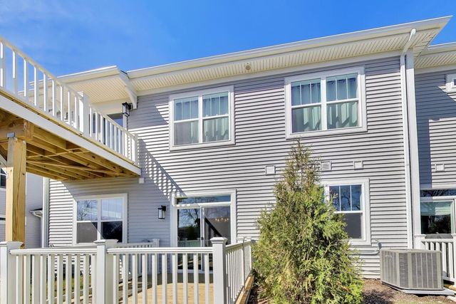 377 Masters Drive, Addison, IL 60101