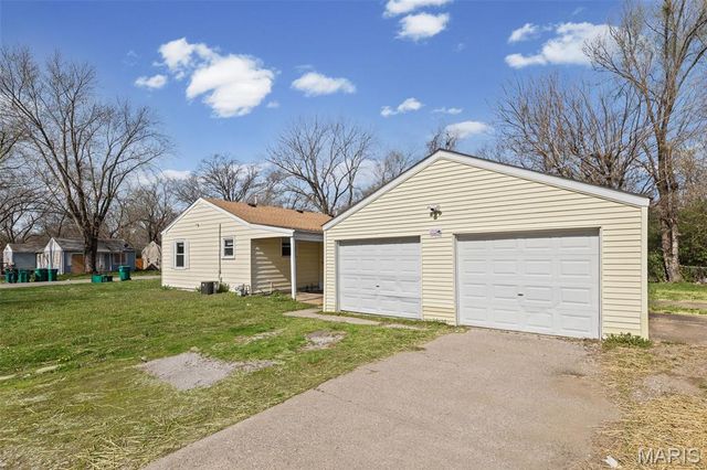 1227 Williams Street, Cahokia, IL 62206