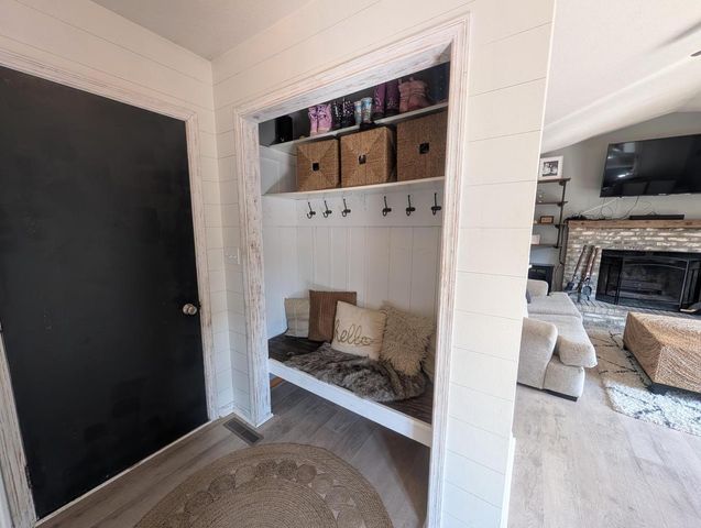 121 Evergreen DRIVE, Delavan, WI 53115