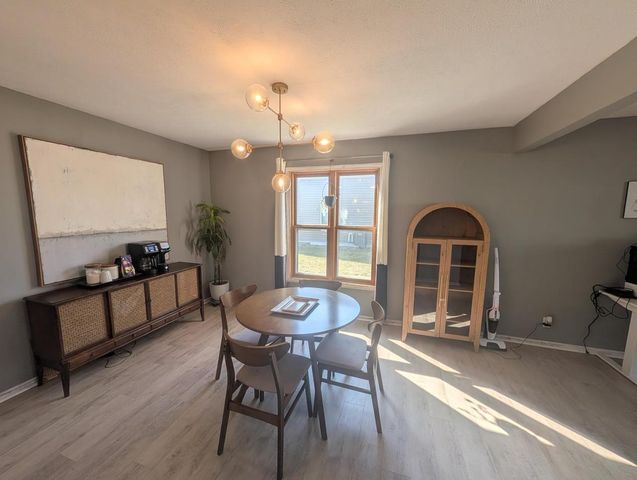 121 Evergreen DRIVE, Delavan, WI 53115