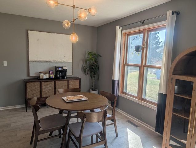 121 Evergreen DRIVE, Delavan, WI 53115