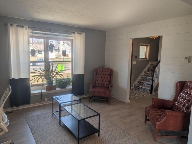 121 Evergreen DRIVE, Delavan, WI 53115