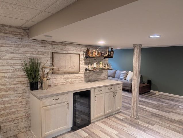 121 Evergreen DRIVE, Delavan, WI 53115