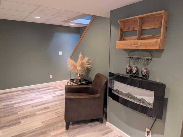 121 Evergreen DRIVE, Delavan, WI 53115