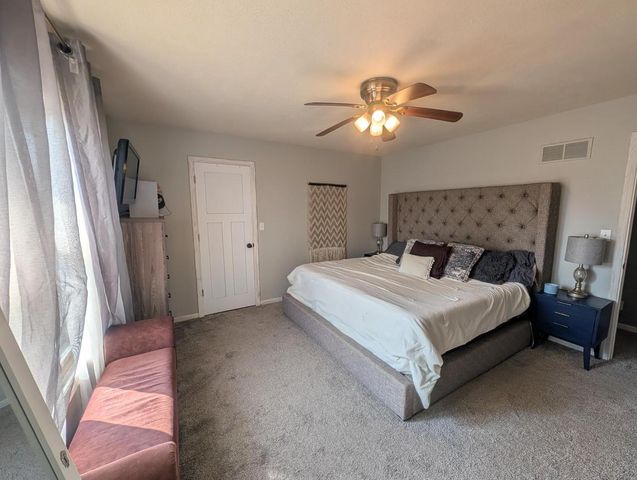 121 Evergreen DRIVE, Delavan, WI 53115