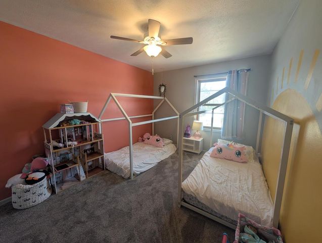 121 Evergreen DRIVE, Delavan, WI 53115