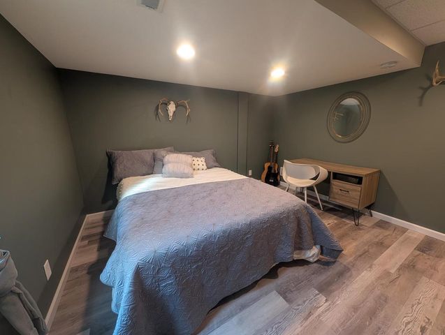 121 Evergreen DRIVE, Delavan, WI 53115