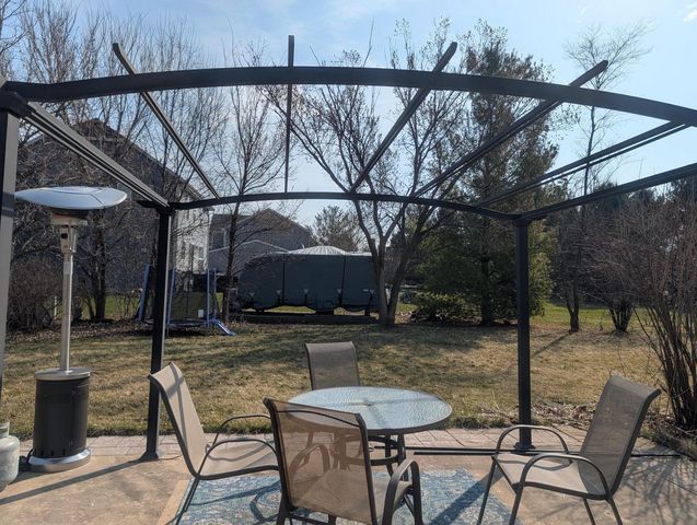 121 Evergreen DRIVE, Delavan, WI 53115