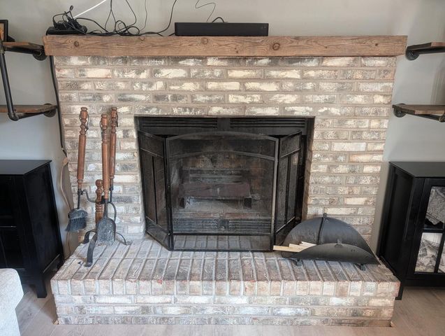 121 Evergreen DRIVE, Delavan, WI 53115