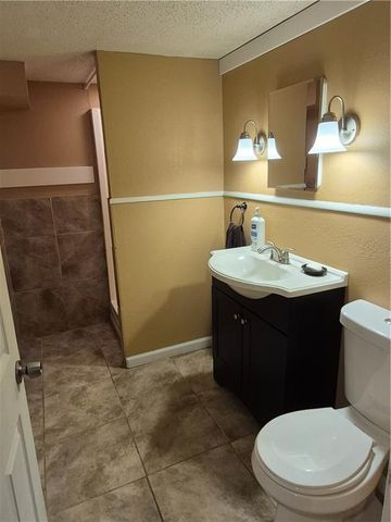 4318 N Lister Avenue, Kansas City, MO 64117