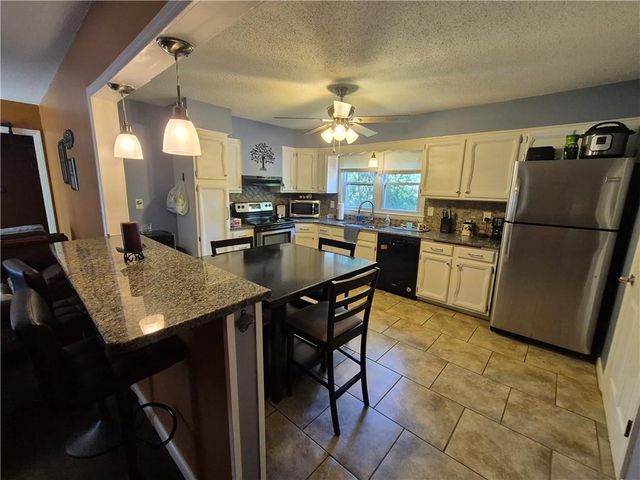 4318 N Lister Avenue, Kansas City, MO 64117