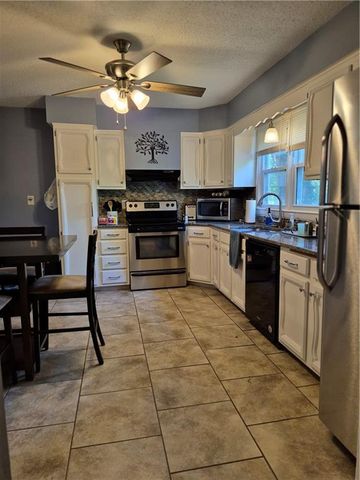 4318 N Lister Avenue, Kansas City, MO 64117