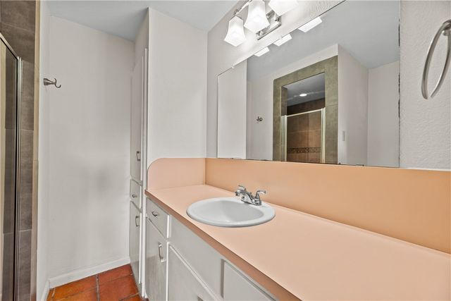 150 Santa Barbara St, Corpus Christi, TX 78411