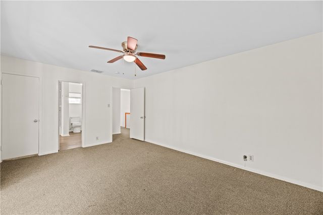 150 Santa Barbara St, Corpus Christi, TX 78411