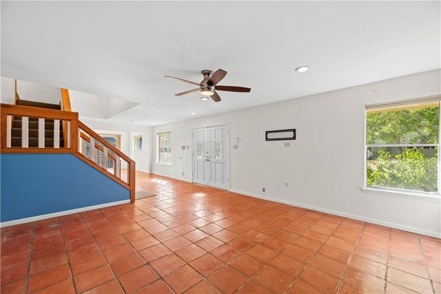 150 Santa Barbara St, Corpus Christi, TX 78411