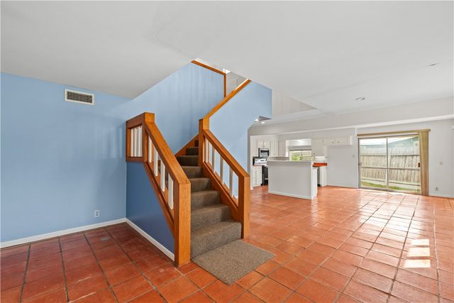 150 Santa Barbara St, Corpus Christi, TX 78411