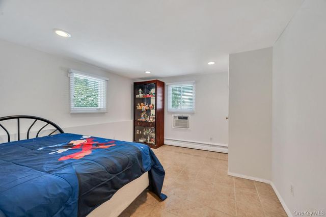 1827 Roberta Lane, Merrick, NY 11566