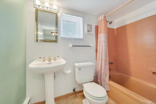 1827 Roberta Lane, Merrick, NY 11566